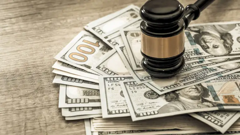 When Should You Settle a Lawsuit?
